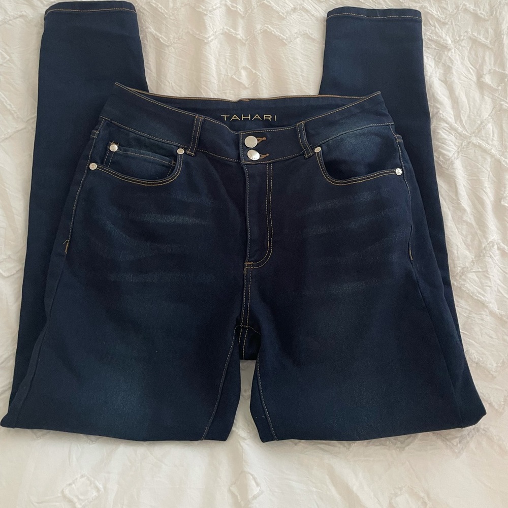 Tahari jegging